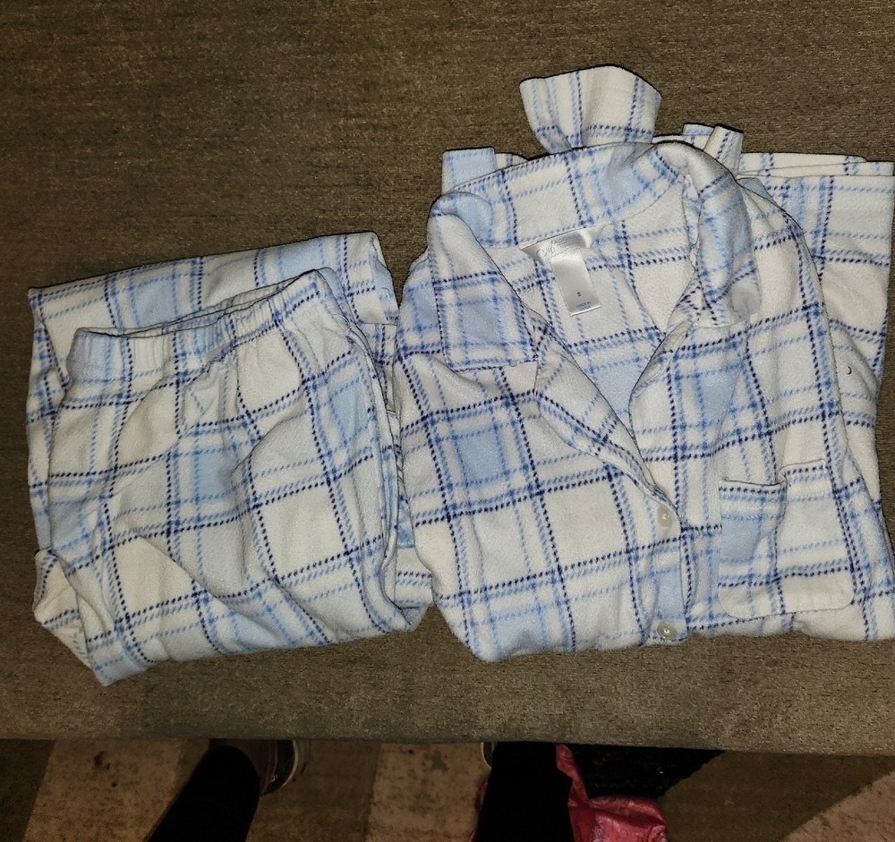 Adonna White and Blue Plaid Women's Pajama Set Small